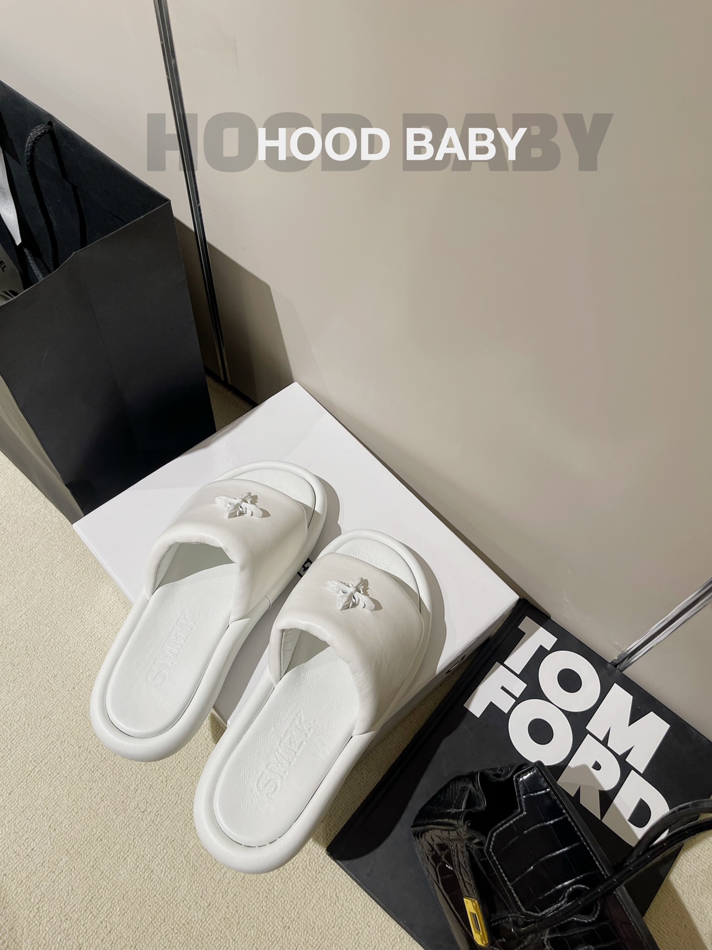 𝐒𝐌𝐅𝐊 ｜𝟐𝟎𝟐𝟐/𝐒𝐒𝐒 𝐧𝐞𝐰 SMFK new cross series thick-soled bread slippers