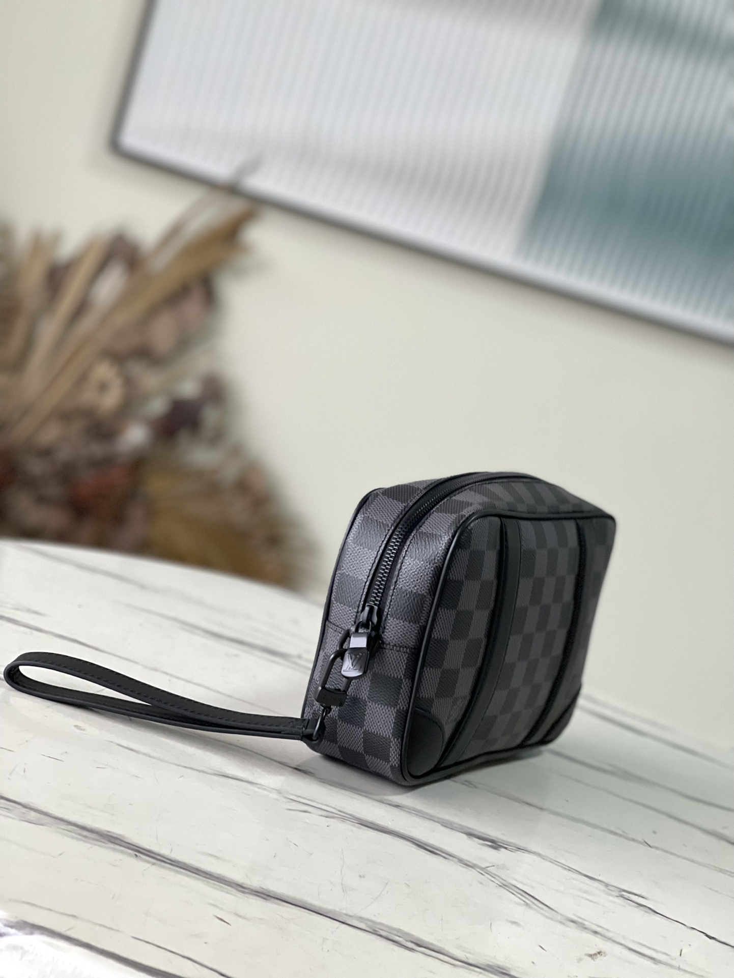 𝐋𝐎𝐔𝐈𝐒 𝐕𝐔𝐈𝐓𝐓𝐎𝐍    N60501