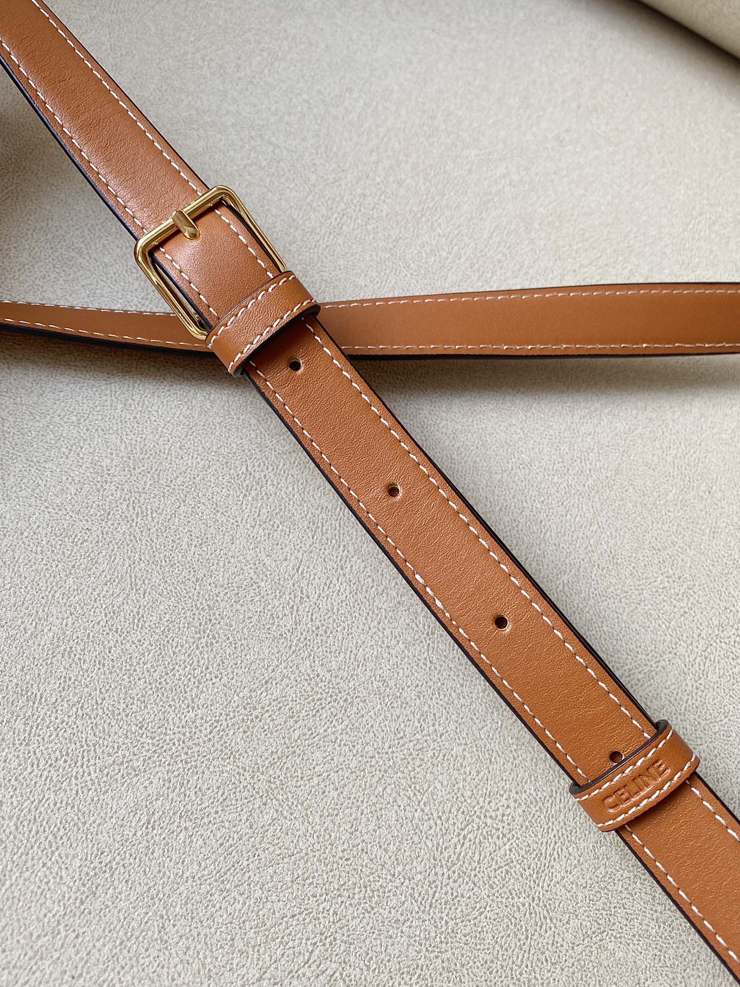 𝐂𝐞𝐥𝐢𝐧𝐞 Triomphe Medium 22.5cm