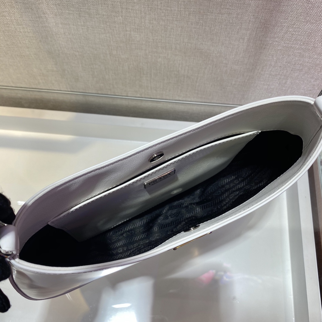 𝐏𝐑𝐀𝐃𝐀 New Underarm Bag 1BC499