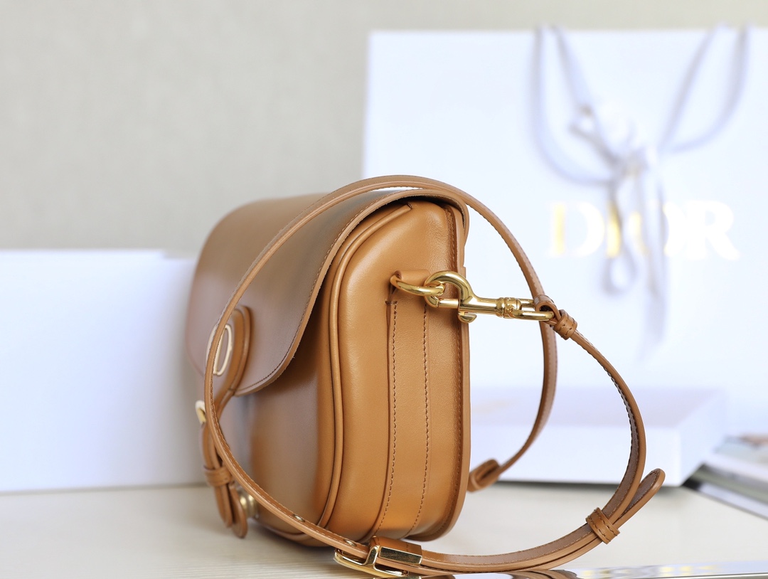 In stock ❖ Caramel Medium 𝘾-𝟎𝟗𝟏 𝙙𝙞𝙤𝙧 𝙗𝙤𝙗𝙗𝙗𝙮