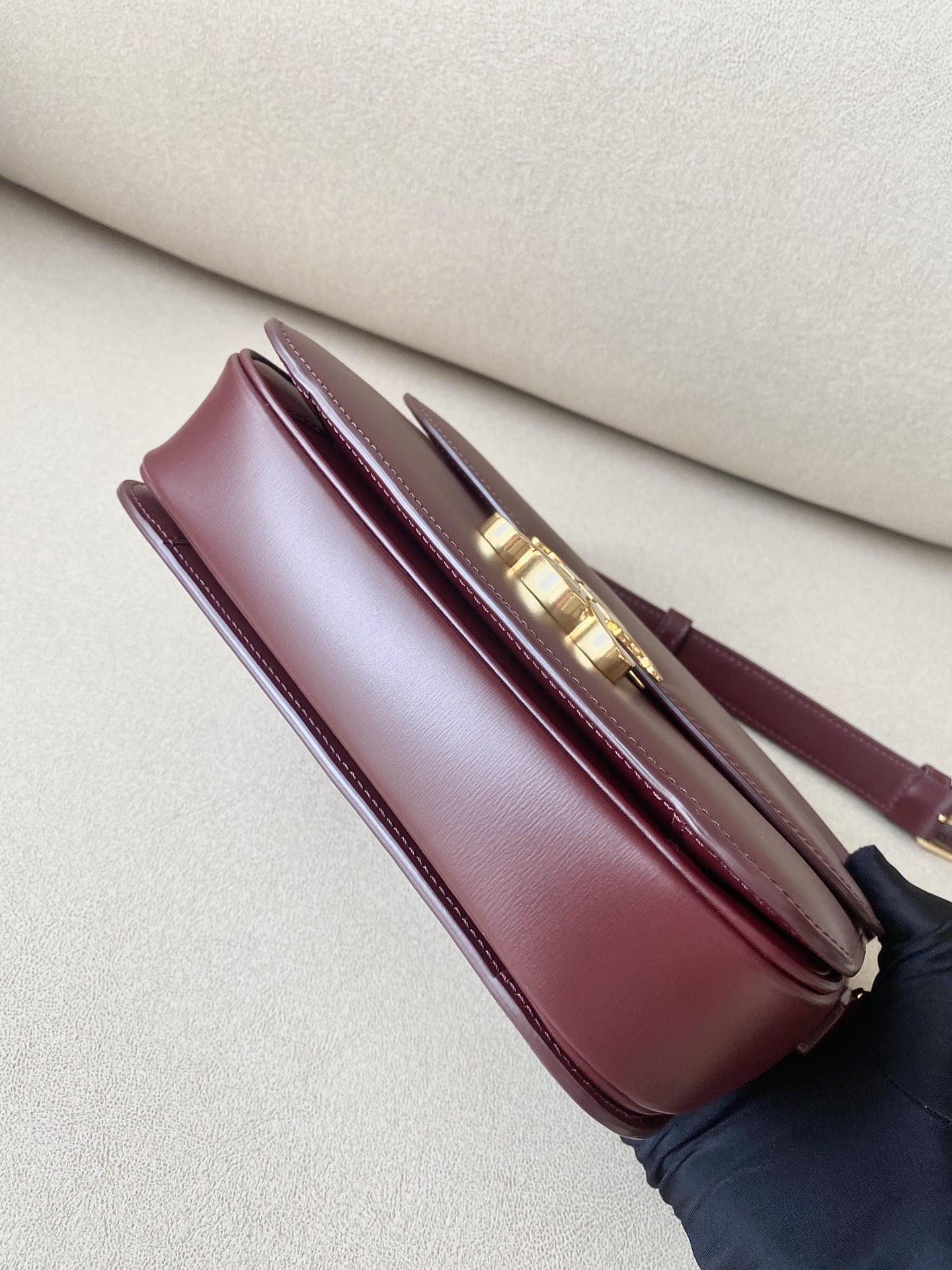 𝐂𝐞𝐥𝐢𝐧𝐞 Triomphe Medium 22.5cm