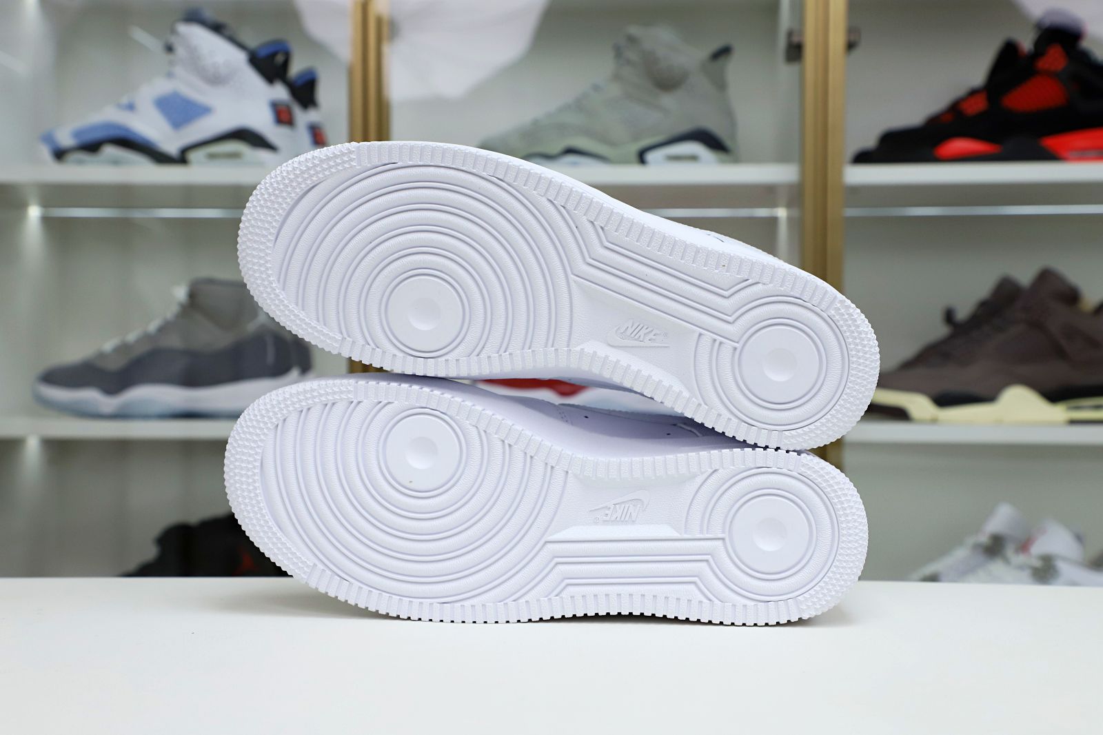 Nike Air Force 1 Low Triple White