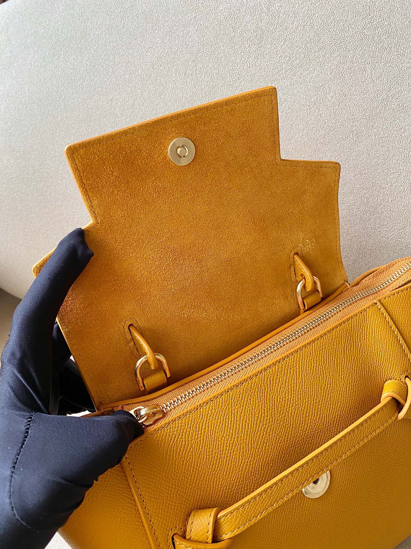 𝐂𝐞𝐥𝐢𝐧𝐞 Belt Bag Catfish Bag Small Grained Calfskin