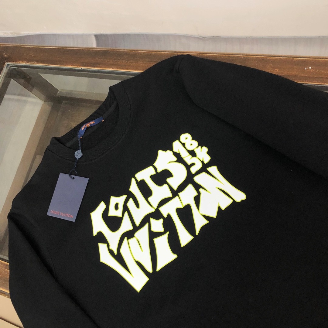 Louis Vuitton 2023 new autumn and winter couples style round neck sweatshirt