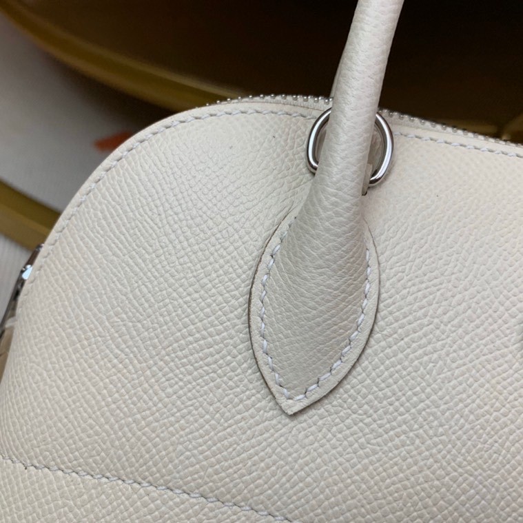 Bolide 27cm Imported original Epsom leather Half hand waxed stitching Milkshake white Silver buckle