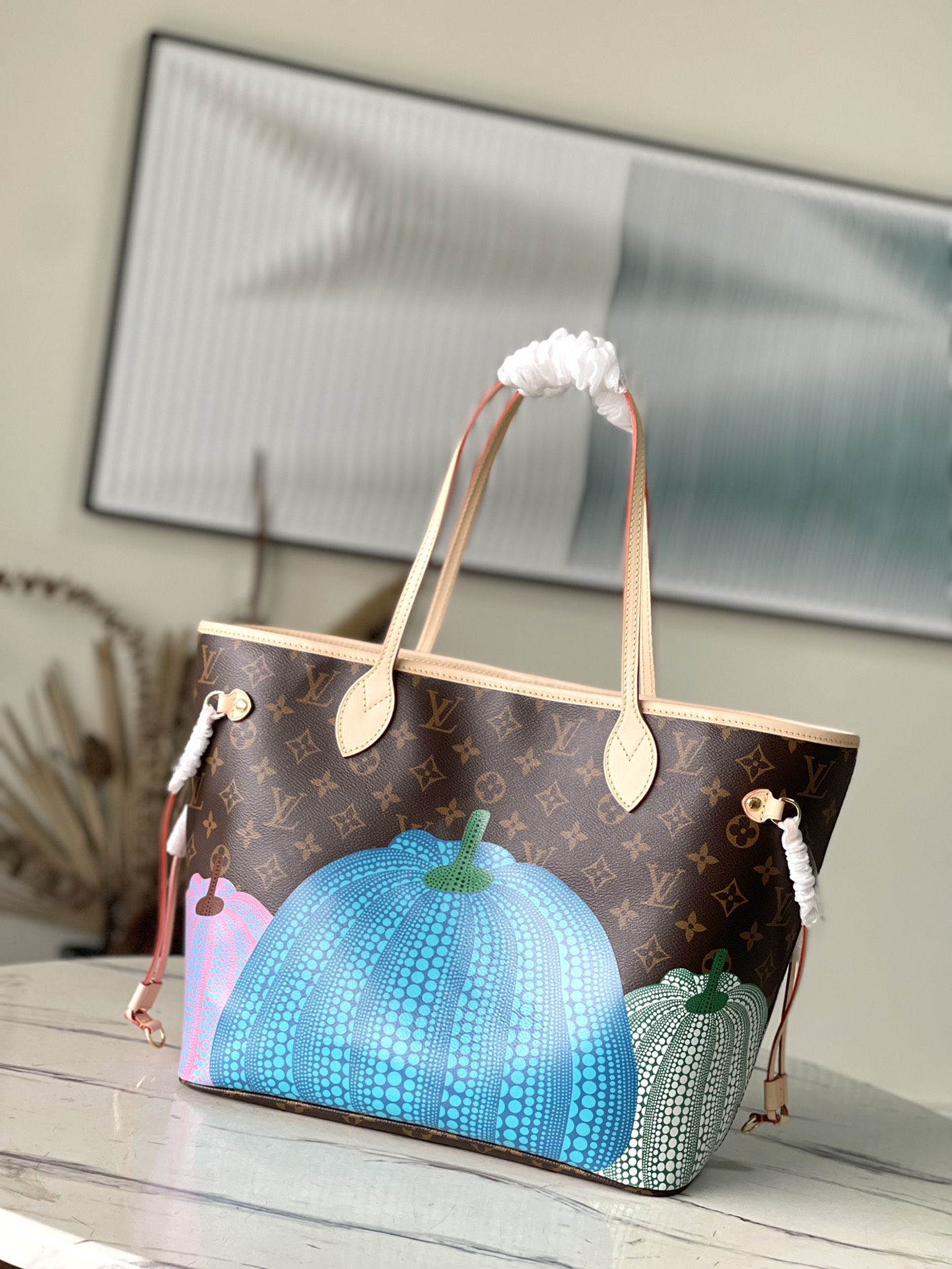 𝐋𝐎𝐔𝐈𝐒 𝐕𝐔𝐈𝐓𝐓𝐎𝐍  M46468