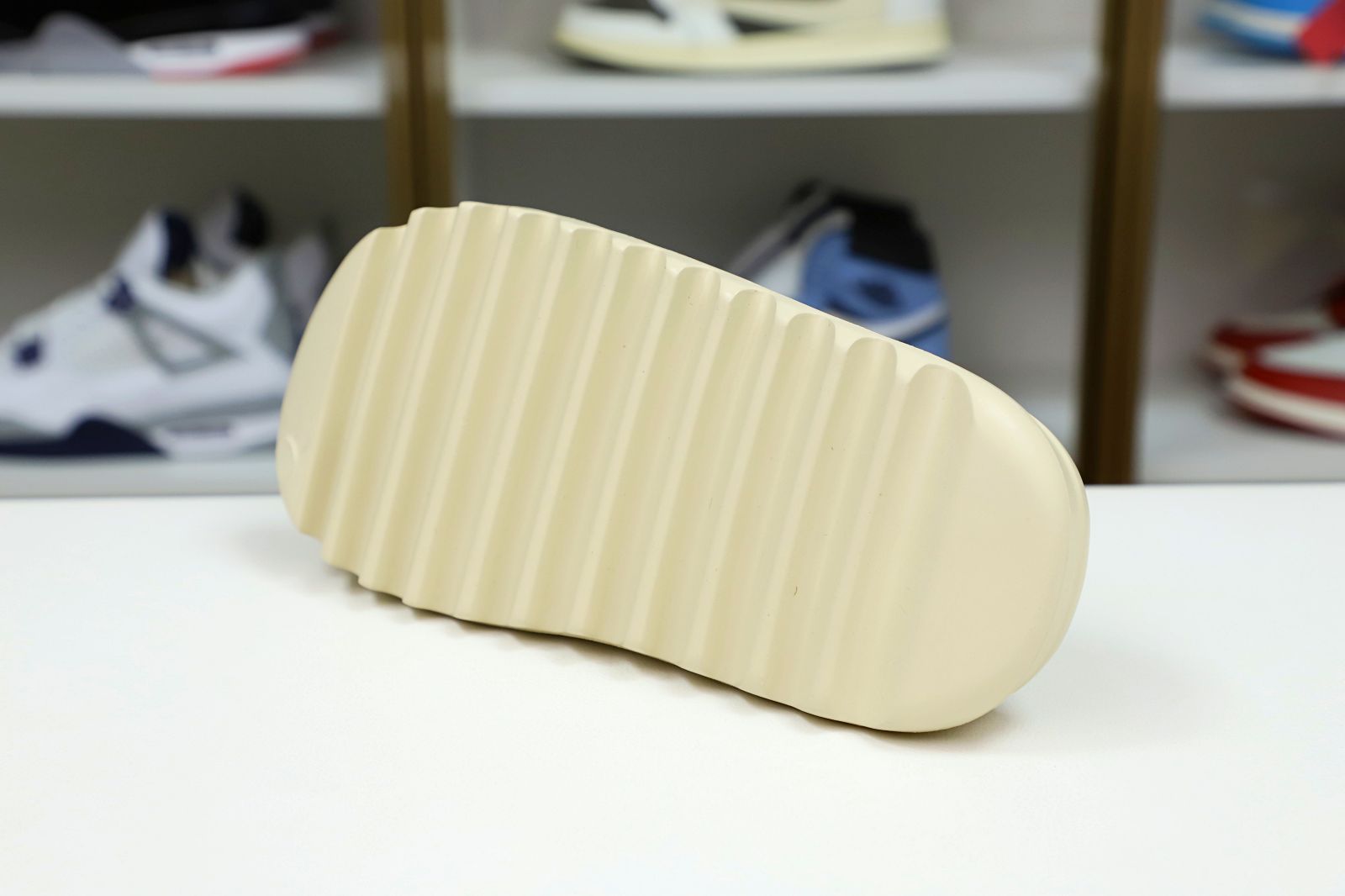 Yeezy Slide bone FW6345