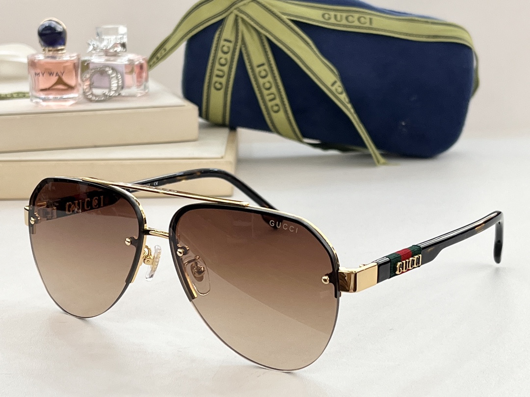 GUCCI Pilot style GG1233