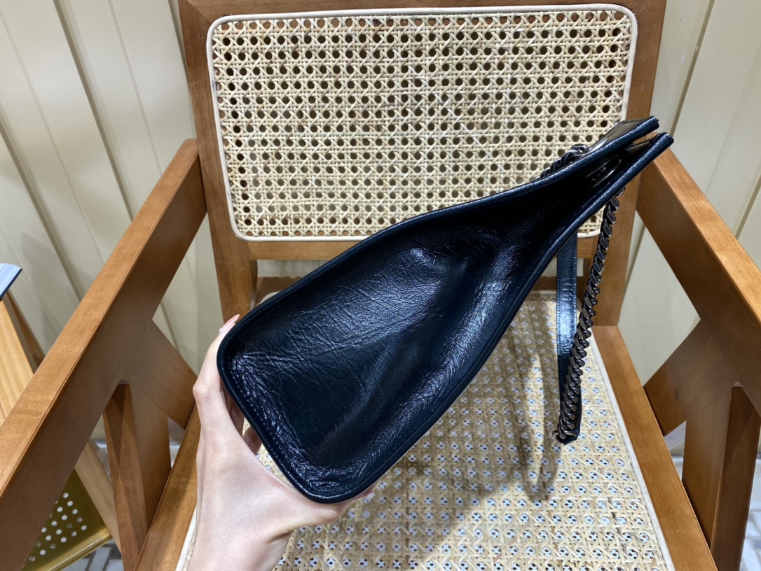 SAINT LAURENT 𝑵𝒊𝒌𝒊 𝒔𝒉𝒐𝒑𝒑𝒊𝒏𝒈 𝒃𝒂𝒈 #577999original leather.JD