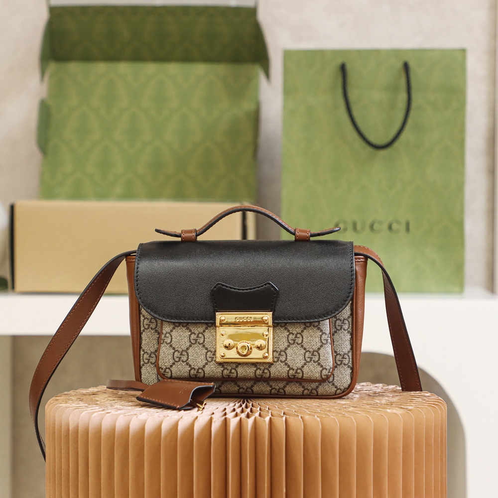 GUCCI 𝐩𝐚𝐝𝐥𝐨𝐜𝐤 small lock postman bag #658487
