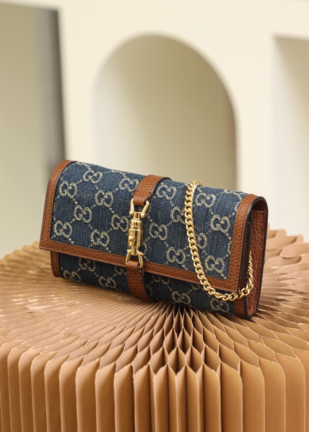 GUCCI 𝙅𝙖𝙘𝙠𝙞𝙚 𝟭𝟵𝟲𝟭 series original leather #652681# denim