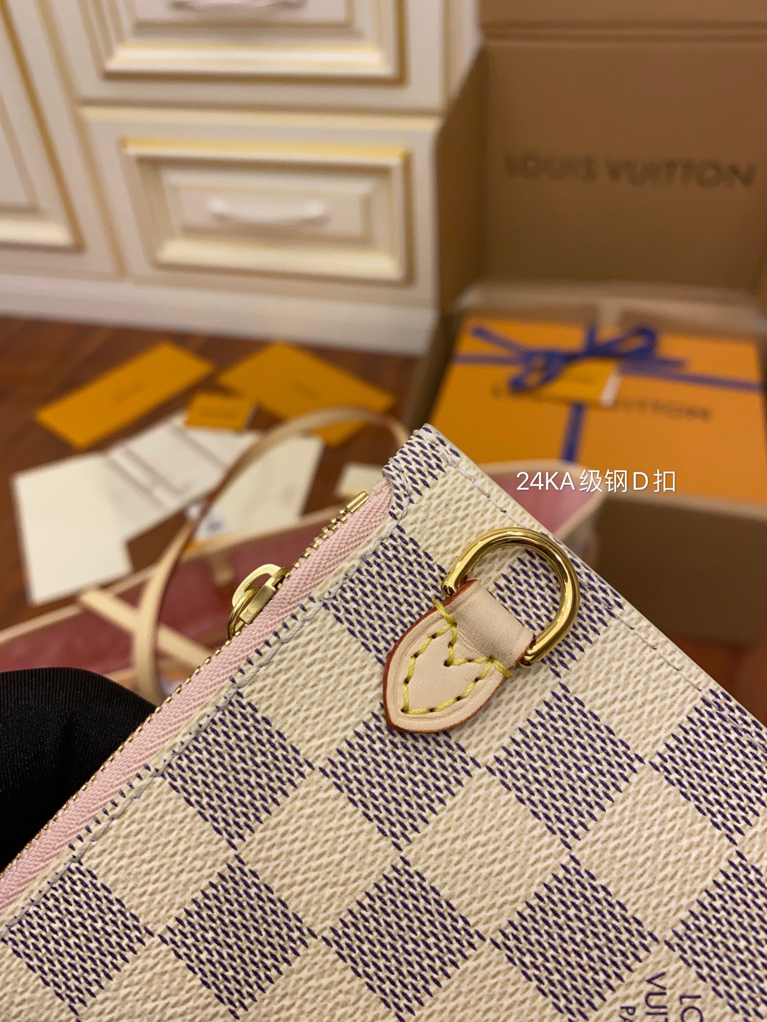 Louis Vuitton N41605