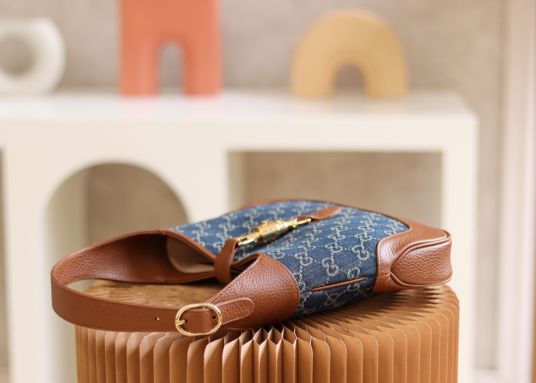 GUCCI 𝙅𝙖𝙘𝙠𝙞𝙚 1961 Retro Denim Series Original Leather #636706