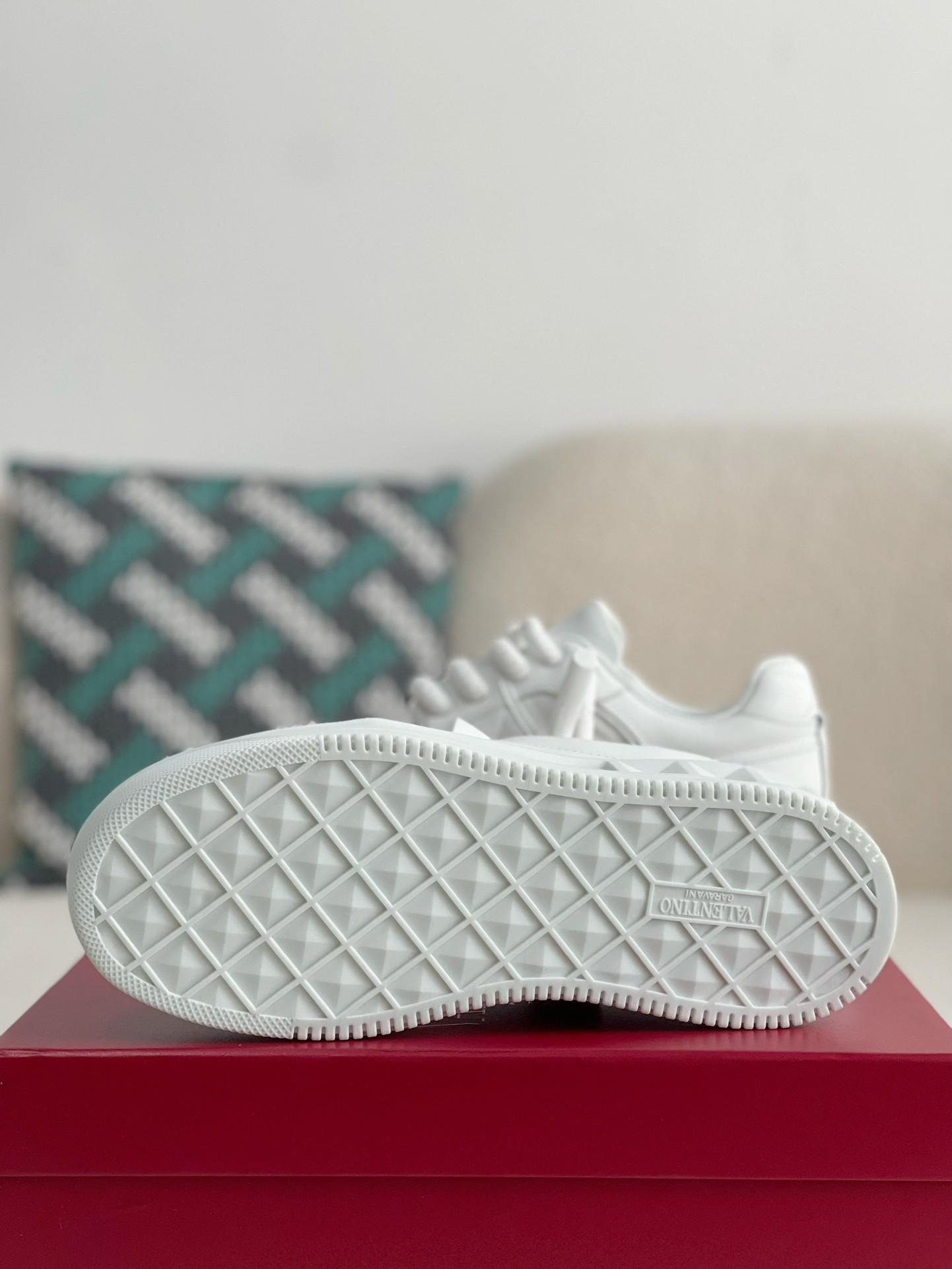 Valentino one stud sneakers