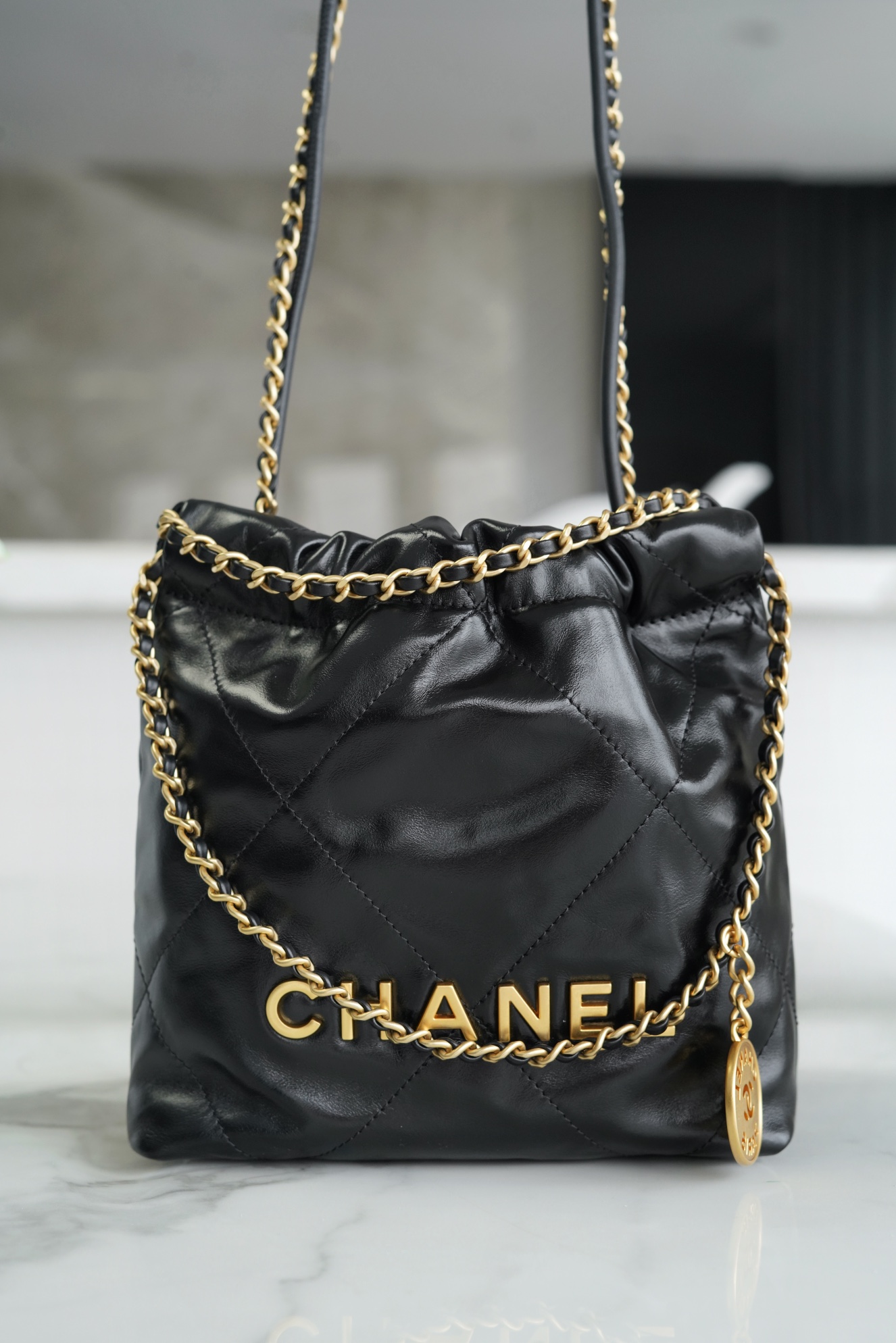 𝗖𝗛𝗔𝗡𝗘𝗟✦ 23S 22Mini bag black gold
