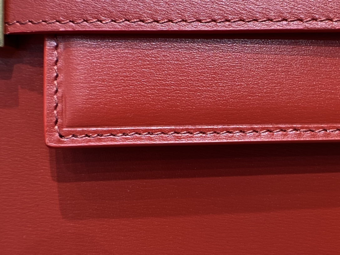 SAINT LAURENT 𝑴𝒂𝒏𝒉𝒂𝒕𝒕𝒂𝒏 〈Original leather version〉#579271