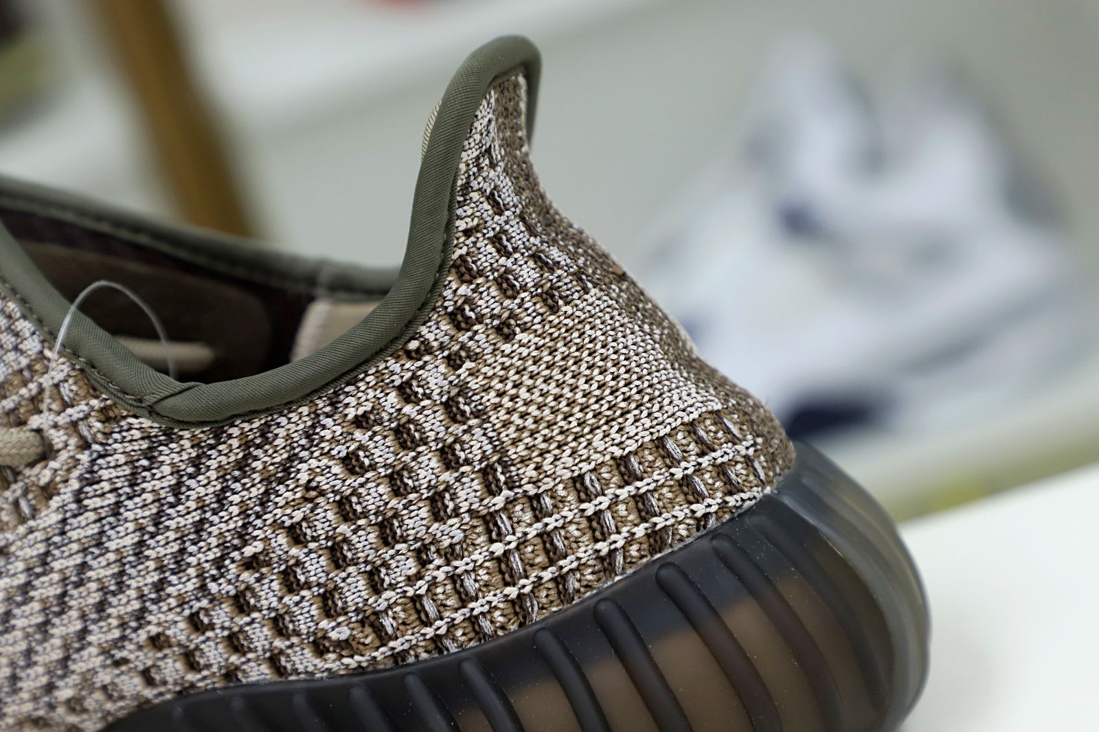 YEEZY BOOST 350 V2 ASH STONE