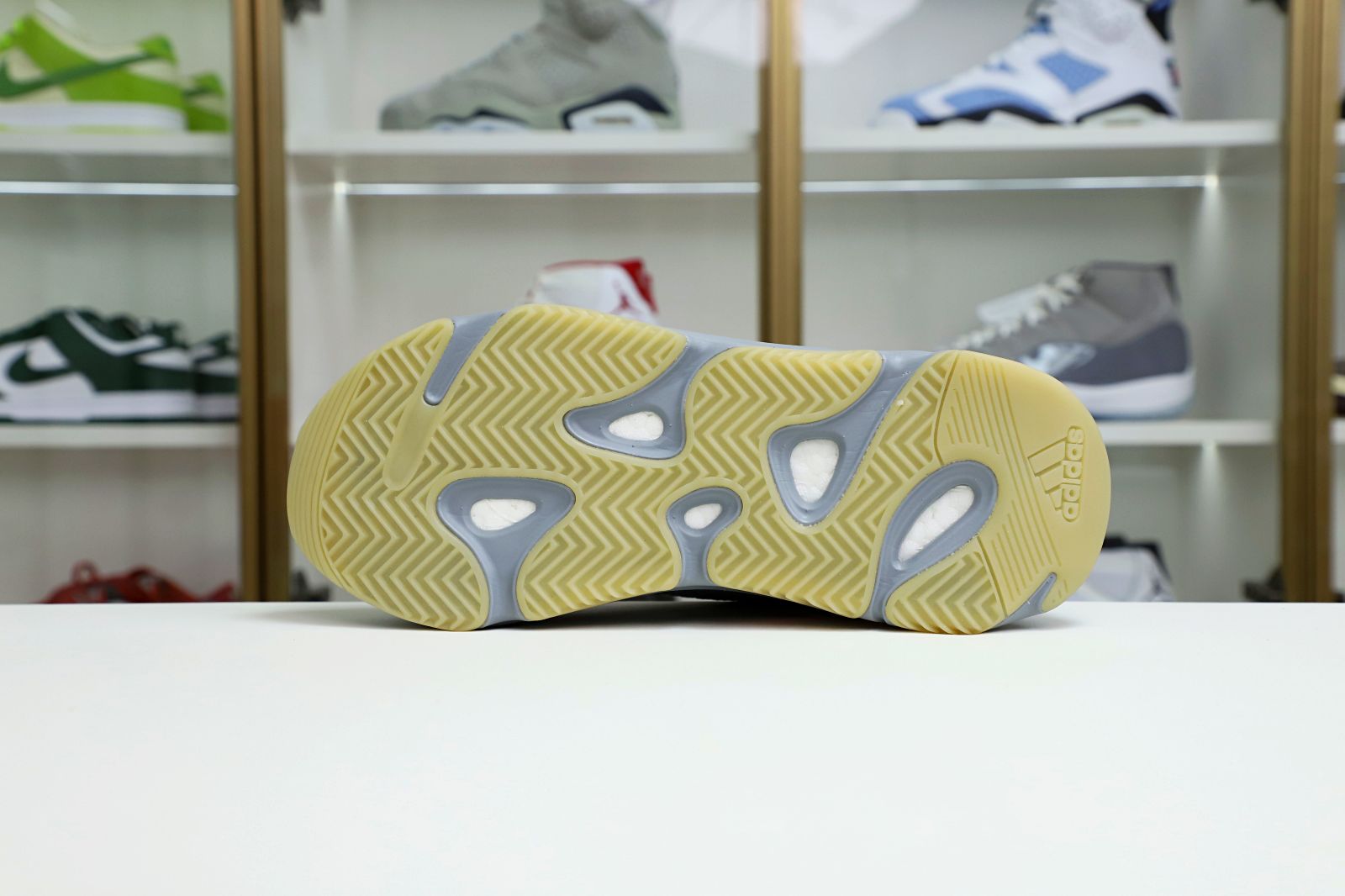 Yeezy boost 700 V2 inertia