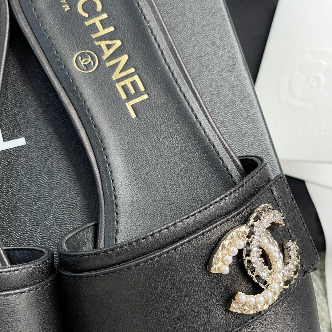 CHANEL Chanel slippers pearl leather strips and small diamond combination imported A grade sheepskin