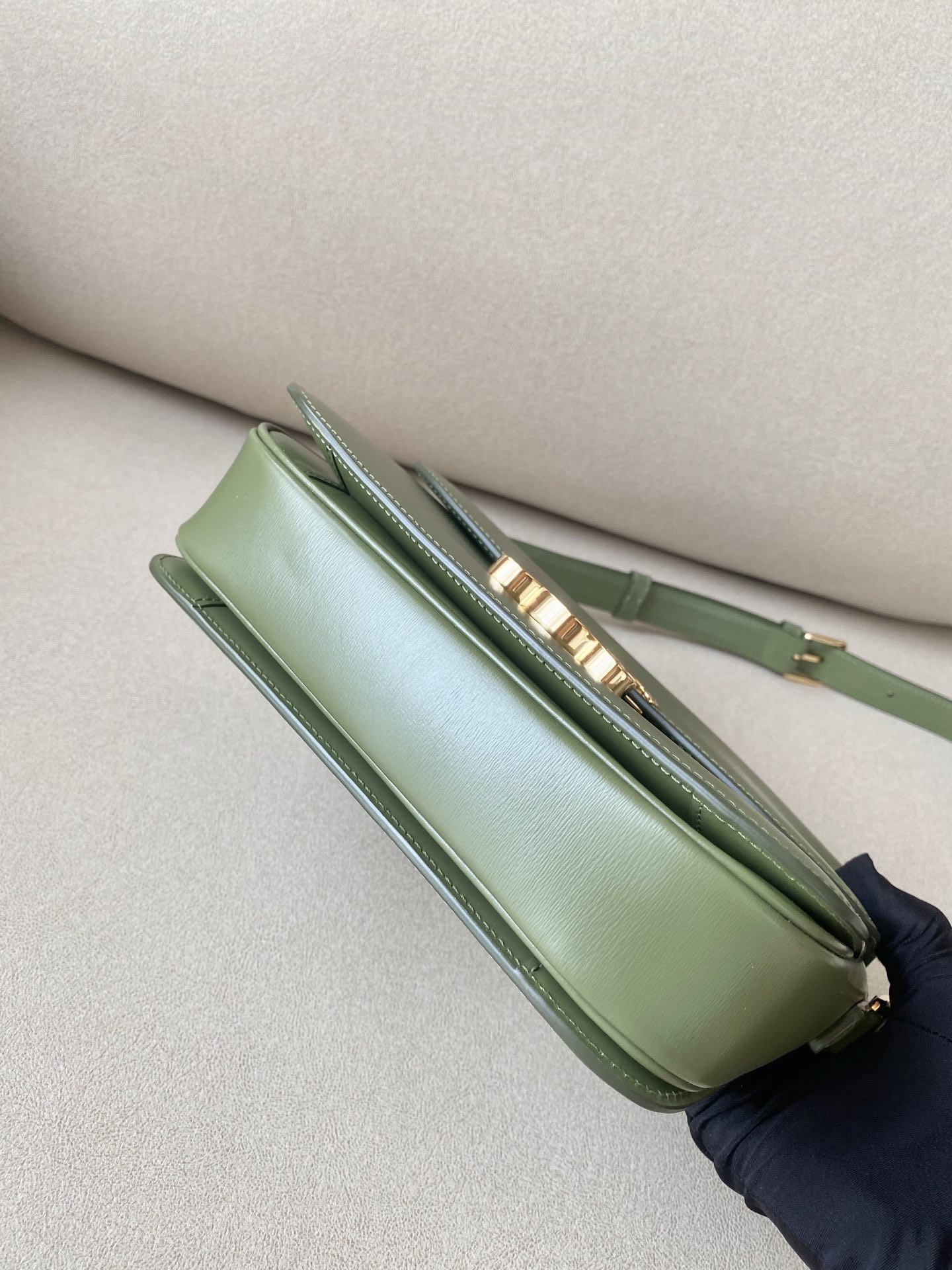 𝐂𝐞𝐥𝐢𝐧𝐞 Triomphe Medium 22.5cm