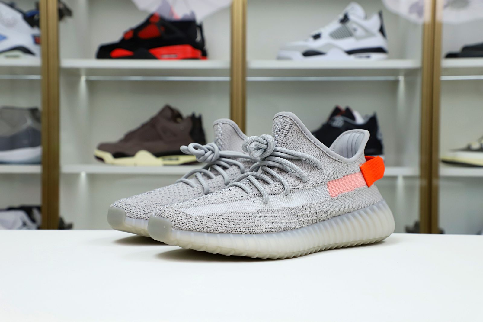 Yeezy Boost 350 V2 Tail