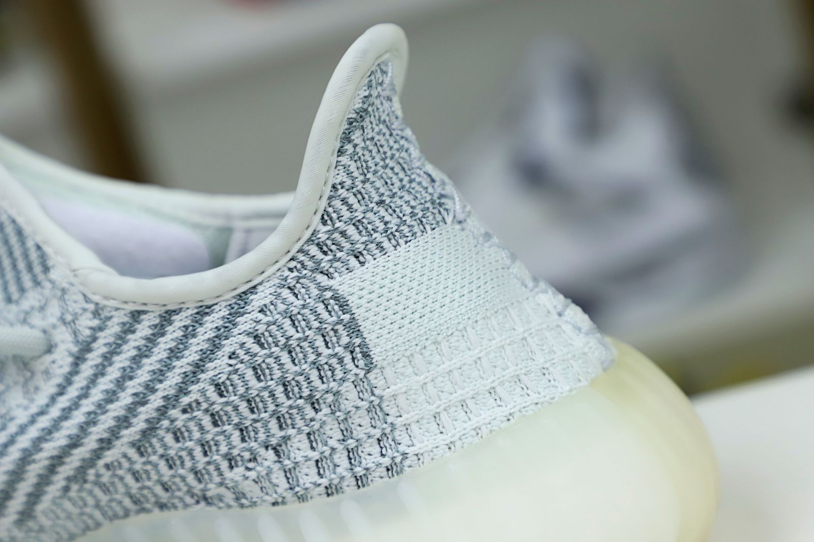 YEEZY BOOST 350 V2 CLOUD WHITE REFLECTIVE