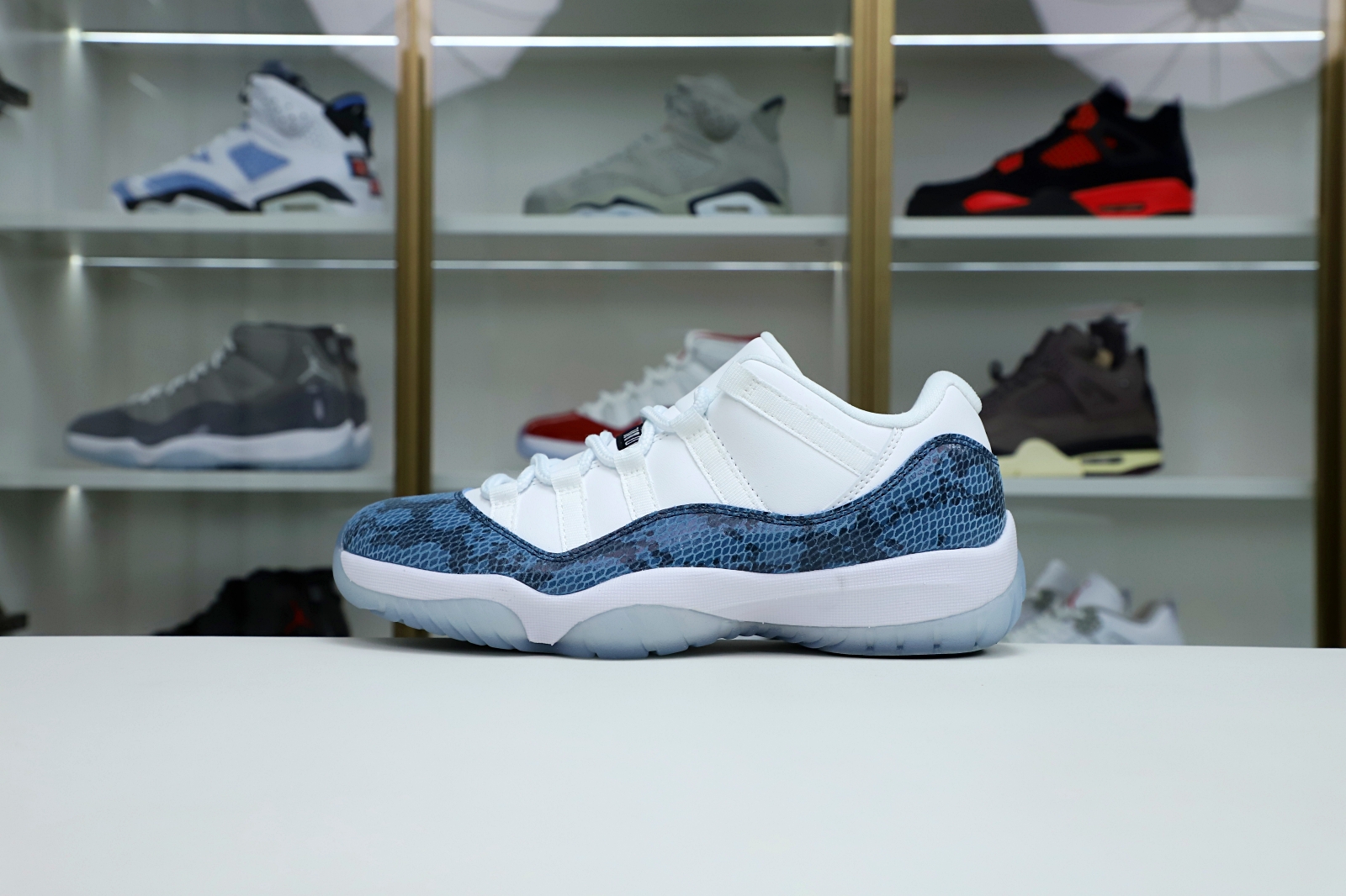 Jordan Air Jordan 11 navy snakeskin