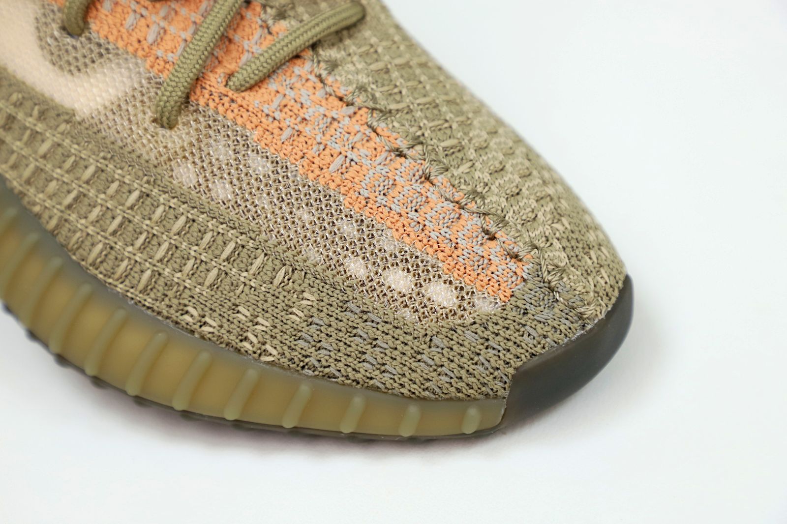 Yeezy boost 350 v2 sand