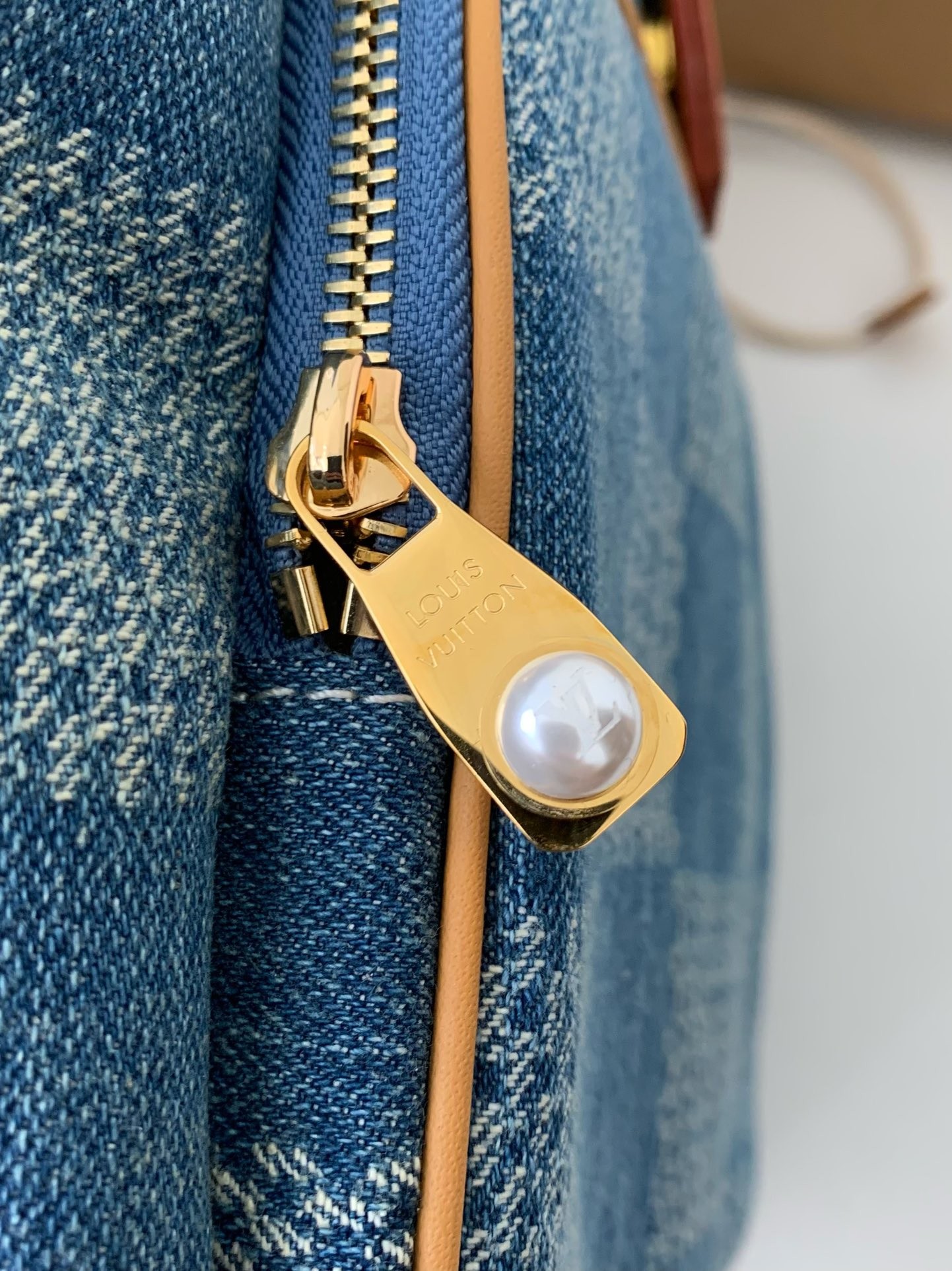 Louis Vuitton Montsouris backpack M40708 Size：32*40*19cm