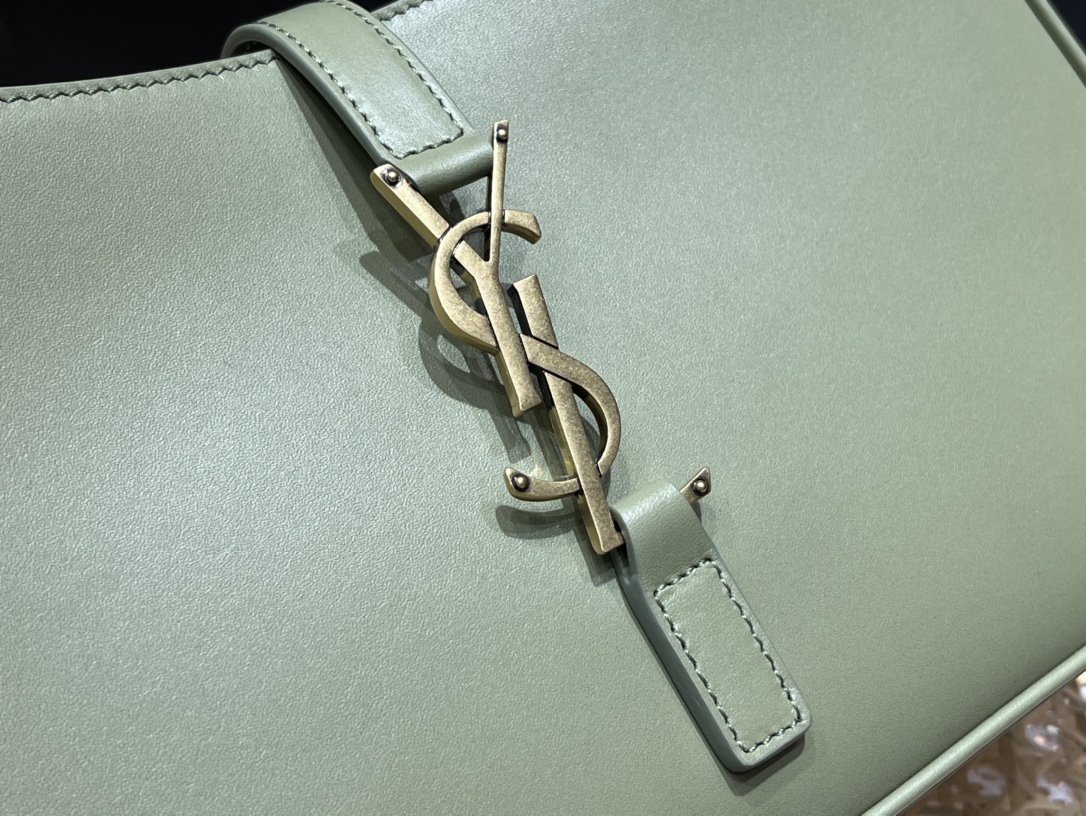 SAINT LAURENT Model: 657228 plain original leather.JD