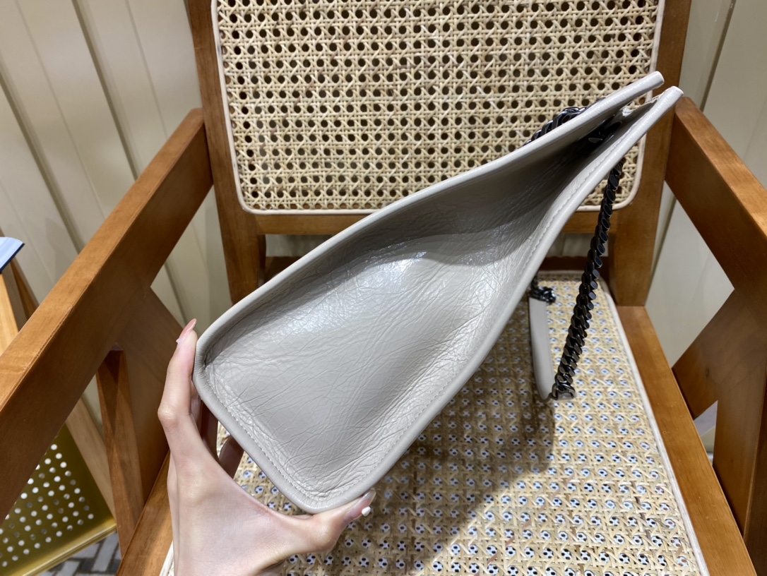 SAINT LAURENT 𝑵𝒊𝒌𝒊 𝒔𝒉𝒐𝒑𝒑𝒊𝒏𝒈 𝒃𝒂𝒈 #577999original leather.JD