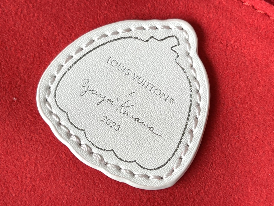 𝐋𝐎𝐔𝐈𝐒 𝐕𝐔𝐈𝐓𝐓𝐎𝐍     M46422