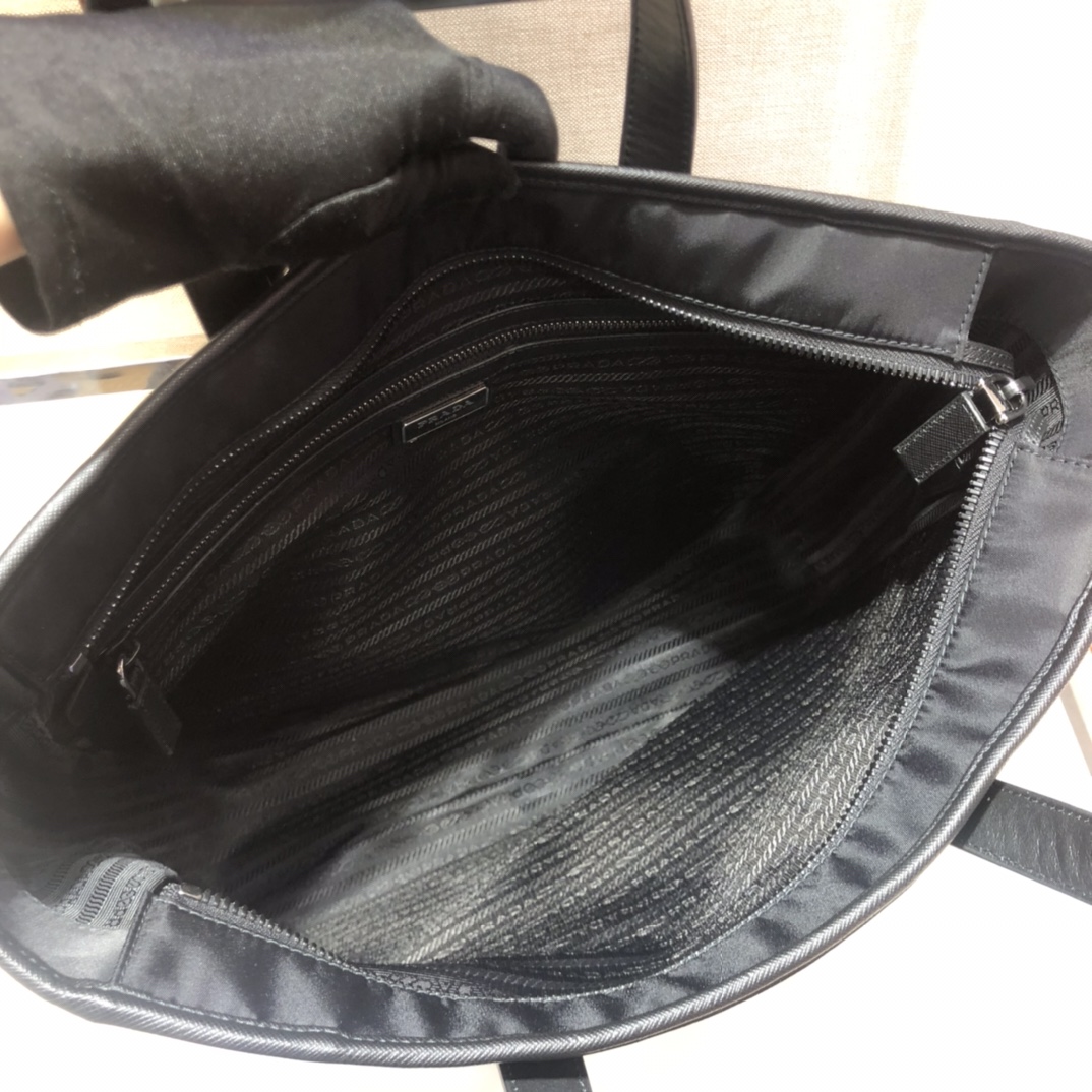 𝐏𝐑𝐀𝐃𝐀 New shopping bag