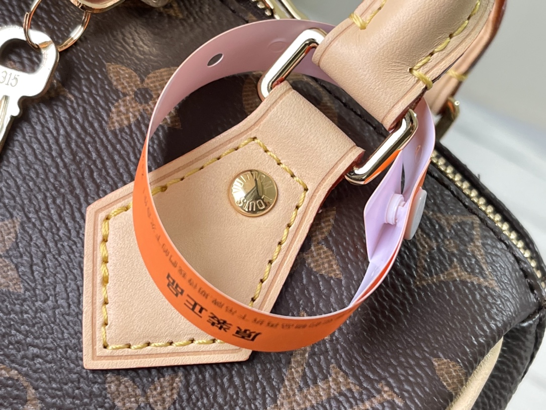 𝐋𝐎𝐔𝐈𝐒 𝐕𝐔𝐈𝐓𝐓𝐎𝐍     M46222