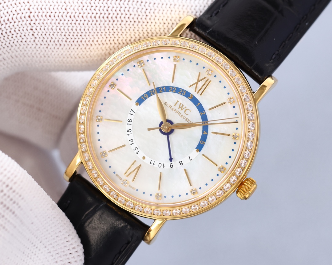 IWC- Portofino Men's Watch Movement EAT2836 in imported calfskin