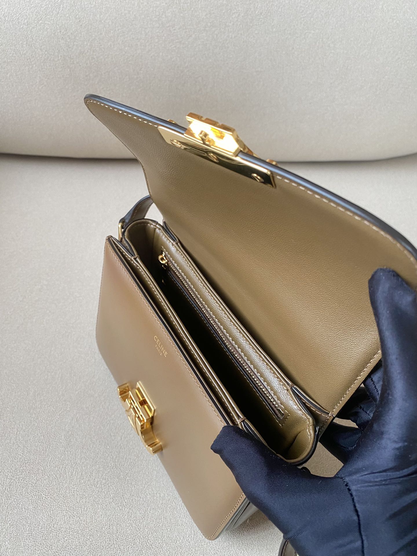 𝐂𝐞𝐥𝐢𝐧𝐞 Triomphe teen 18.5cm