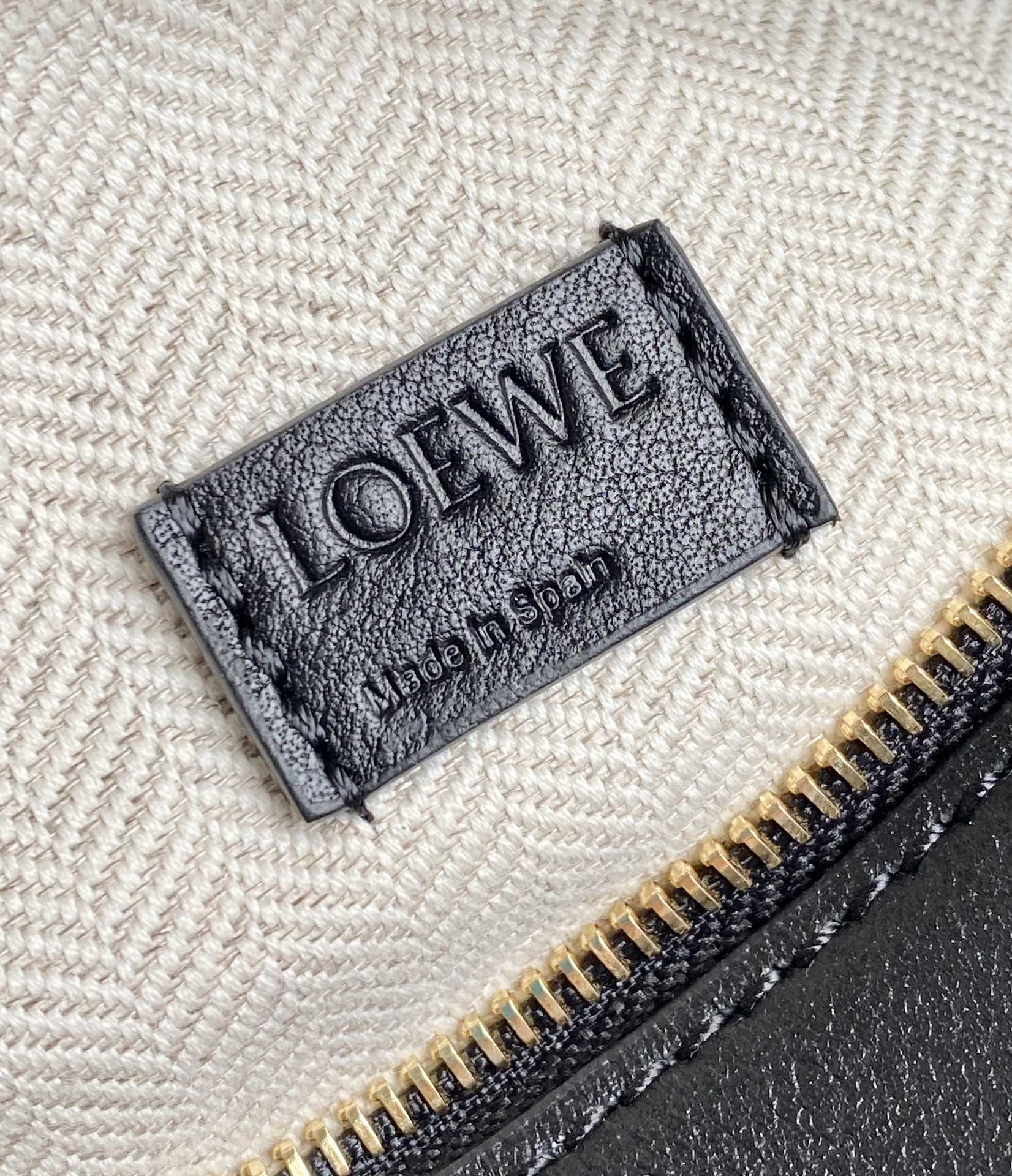 LOEWE super mini Puzzle bag