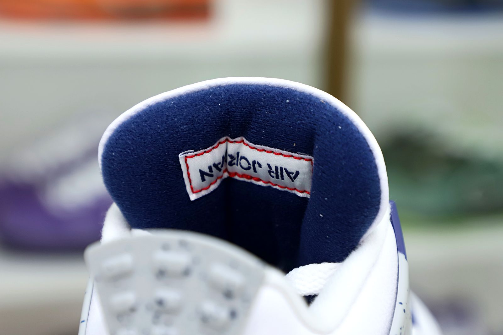 AIR JORDAN 4 RETRO MIDNIGHT NAVY DH6927-140