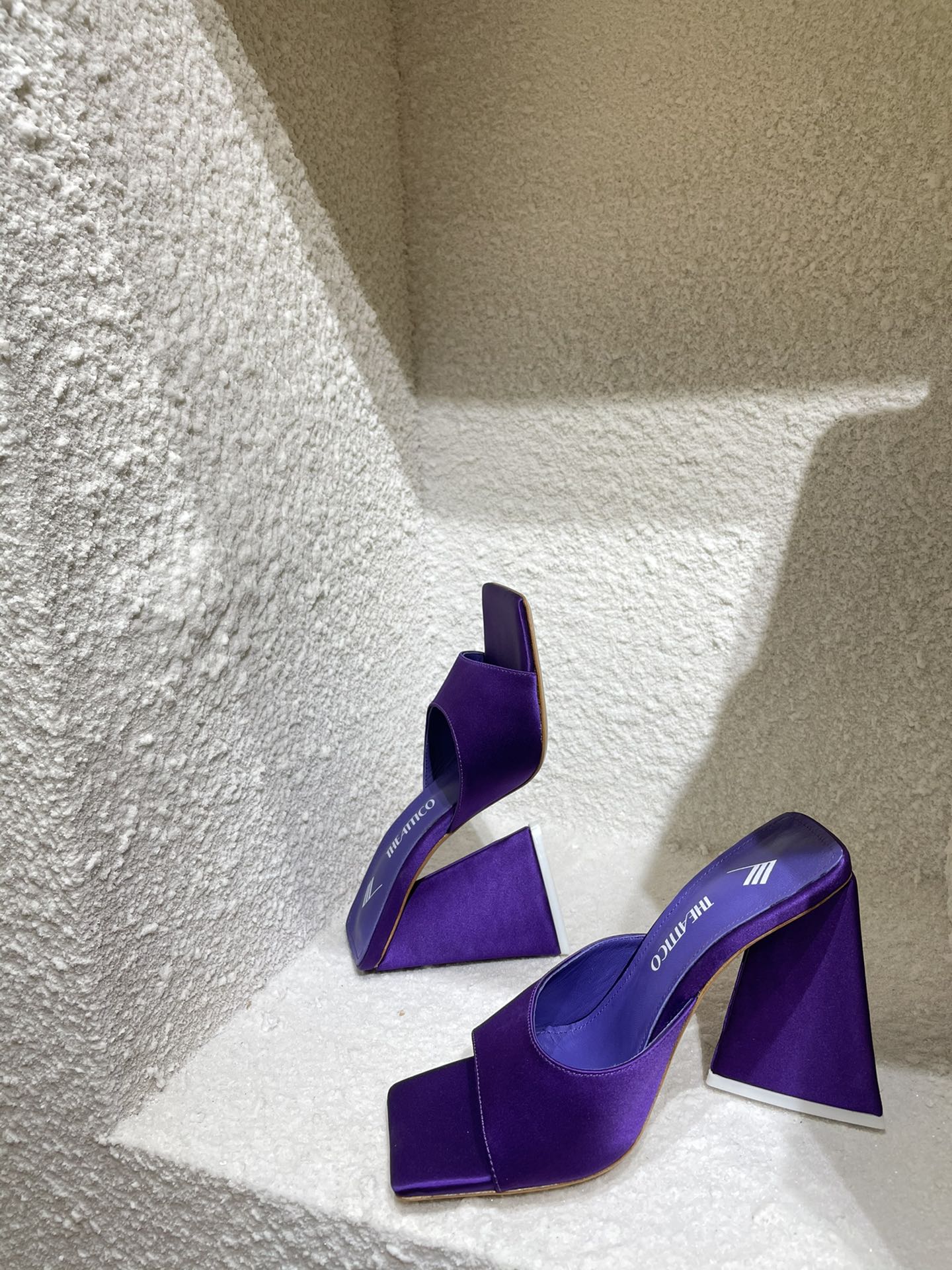 THE ATTICO | 𝟐𝟎𝟐𝟏/𝐒𝐒 𝐧𝐞𝐰 The attico triangle heel sandals lined with sheepskin leather genuine leather outsole