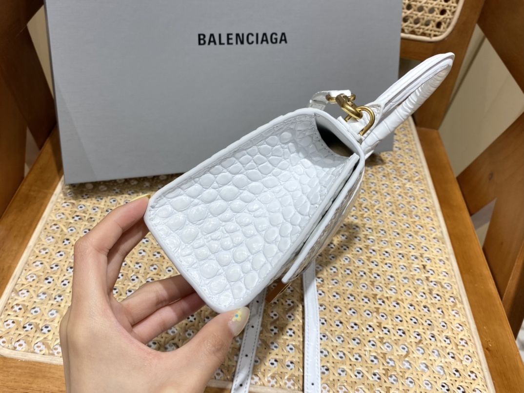 BALENCIAGA 𝐇𝐨𝐮𝐫𝐠𝐥𝐚𝐬𝐬 𝐗𝐒 crocodile-textured cowhide