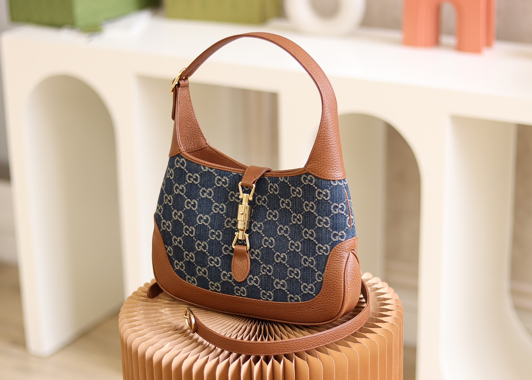 GUCCI 𝙅𝙖𝙘𝙠𝙞𝙚 1961 Retro Denim Series Original Leather #636706