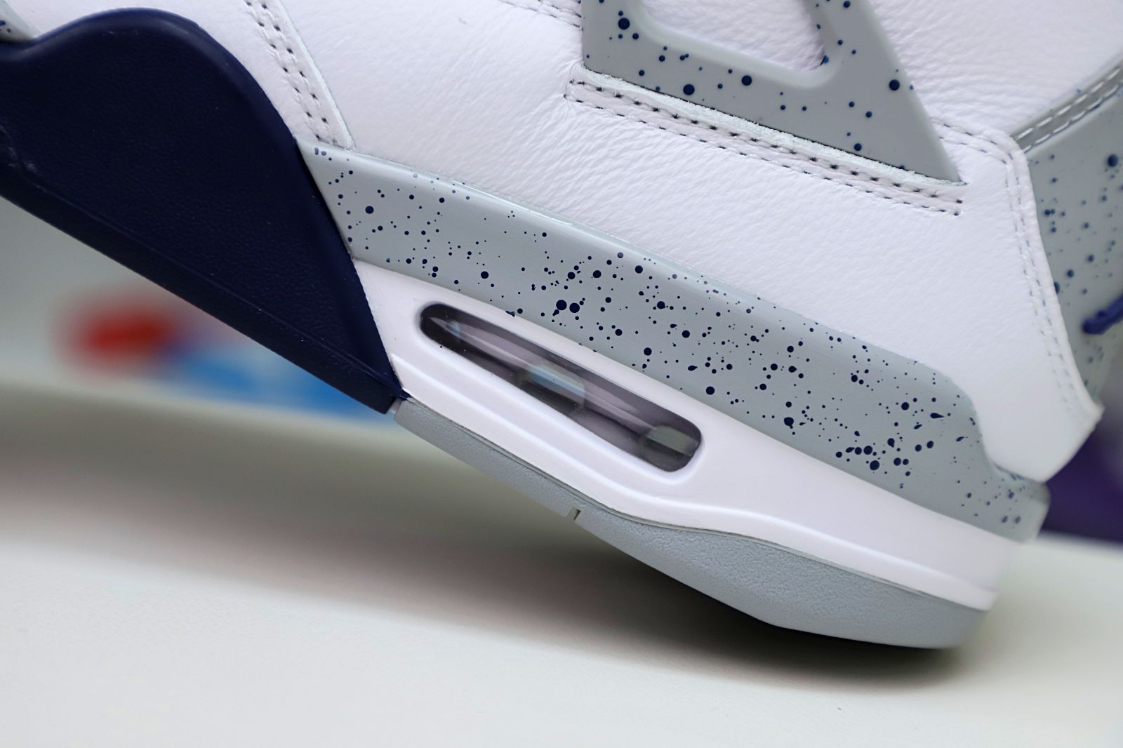 AIR JORDAN 4 RETRO MIDNIGHT NAVY DH6927-140