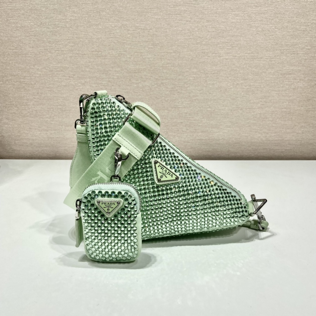 𝐏𝐑𝐀𝐃𝐀 Triangle bag with glitter diamonds 1BH190