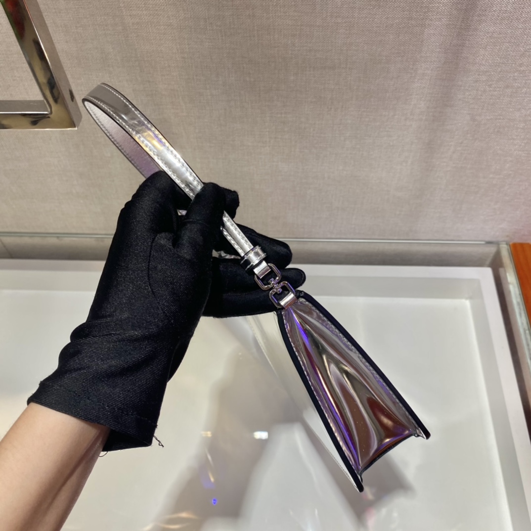 𝐏𝐑𝐀𝐃𝐀 New Underarm Bag 1BC155