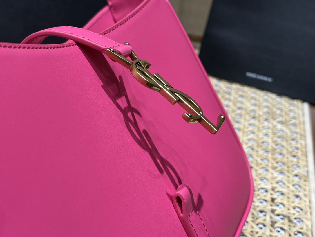 SAINT LAURENT Model: 657228 plain original leather.JD