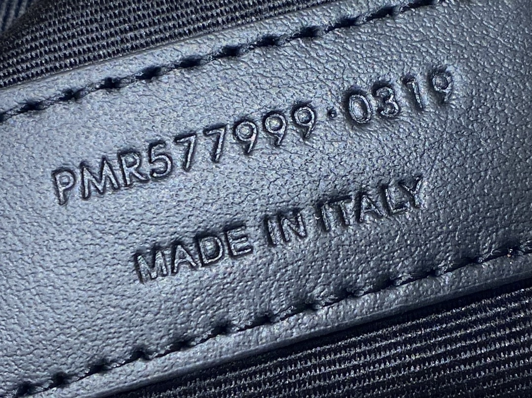 SAINT LAURENT 𝑵𝒊𝒌𝒊 𝒔𝒉𝒐𝒑𝒑𝒊𝒏𝒈 𝒃𝒂𝒈 #577999original leather.JD