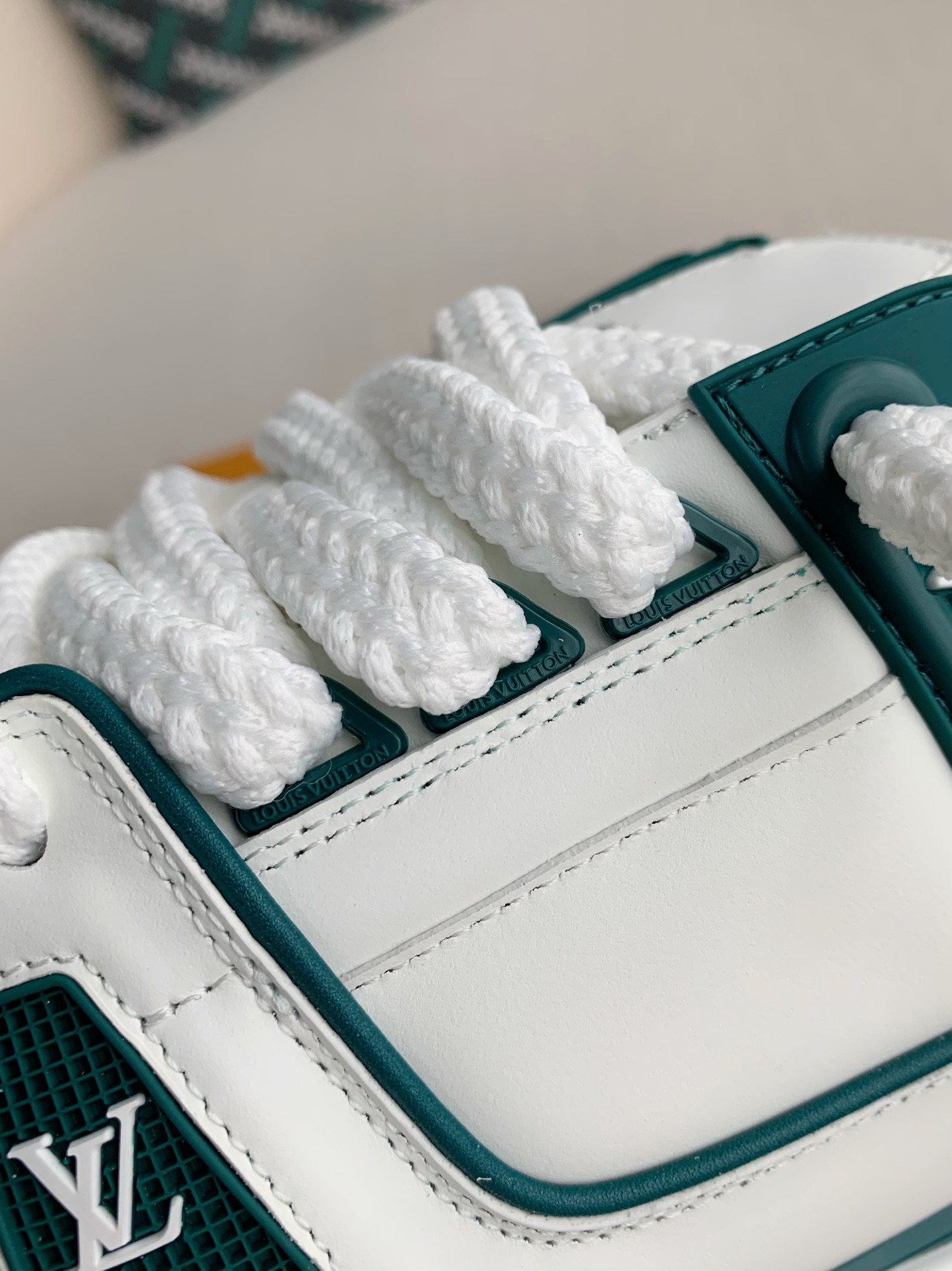 LOUIS VUITTON TRAINER MAXI SNEAKERS