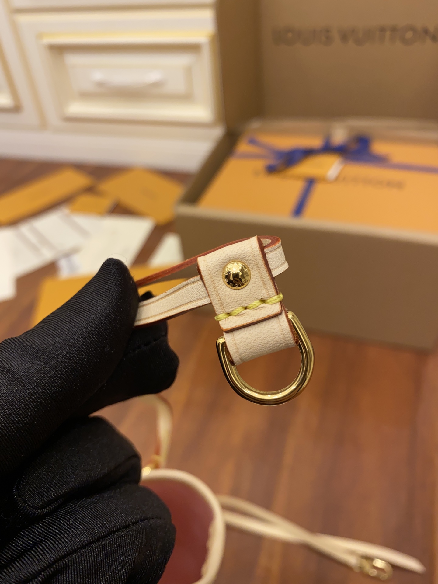 Louis Vuitton N41605