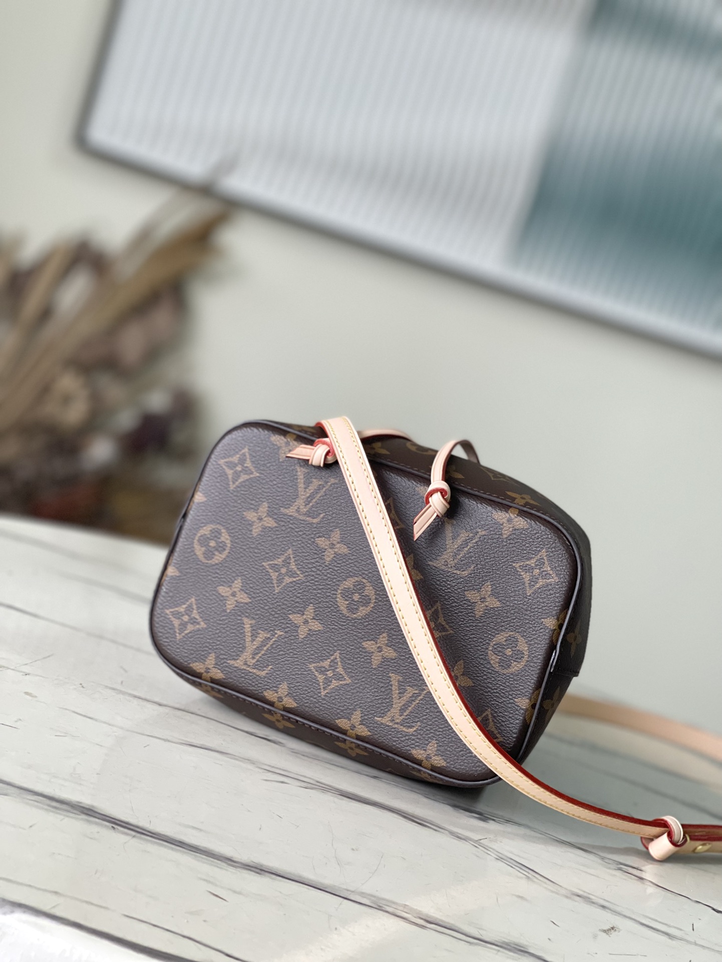 𝐋𝐎𝐔𝐈𝐒 𝐕𝐔𝐈𝐓𝐓𝐎𝐍     M46581